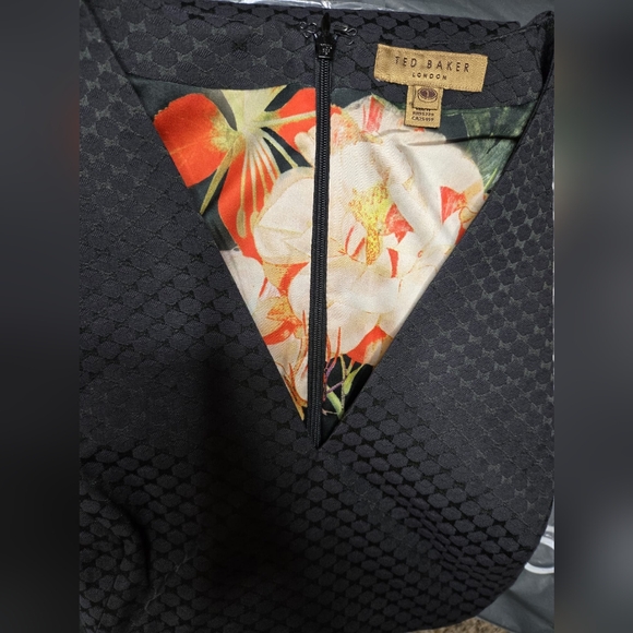 Ted BakerV-Neck Knee-Length - Picture 8 of 9